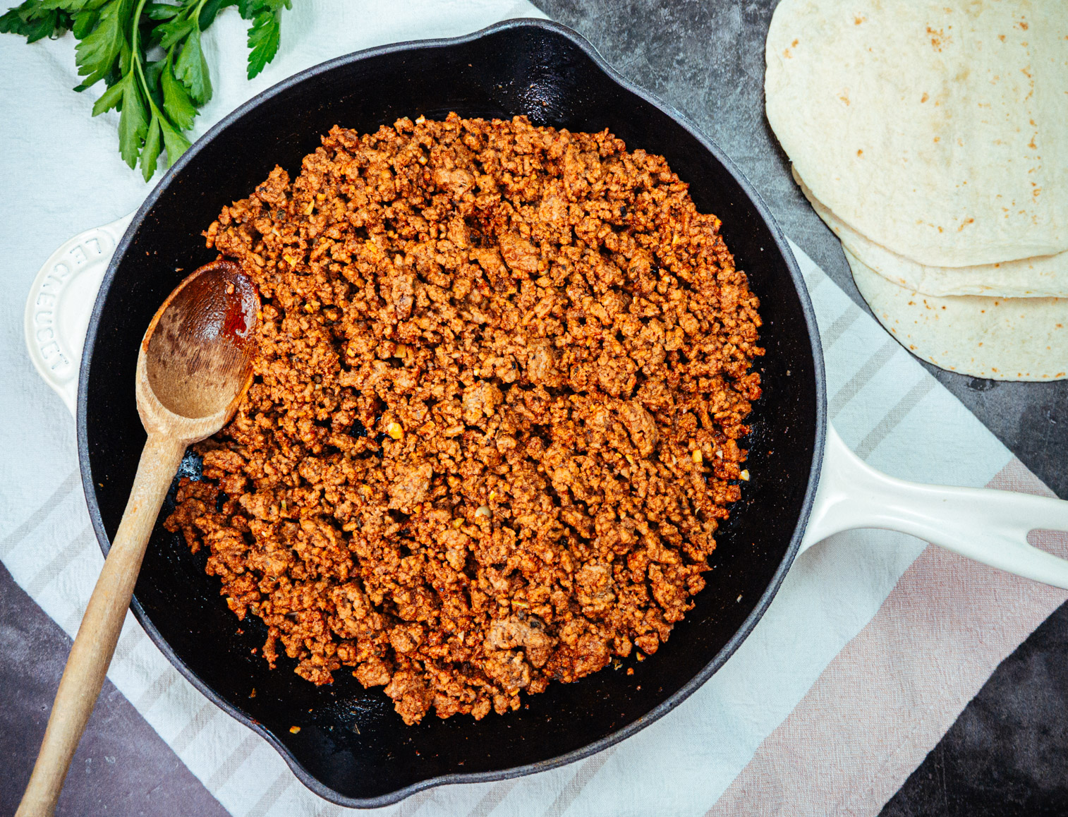 The ground beef breaker-upper!! AKA, the Mix 'N Chop! A MUST have for your  kitchen! Seriously! If you make tacos, chili, sloppy joes, or anything  requiring ground meat, (beef, chicken, turkey, sausage)